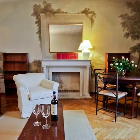 Ponte Vecchio Unique Apartment Florence