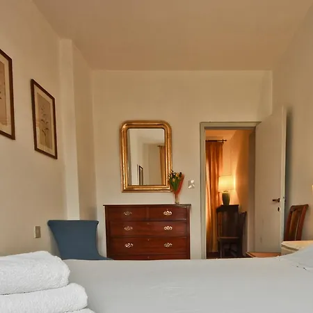 Ponte Vecchio Unique Apartment